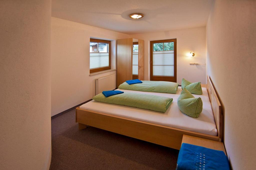 Landhotel Rauchenwalderhof Майргофен Номер фото