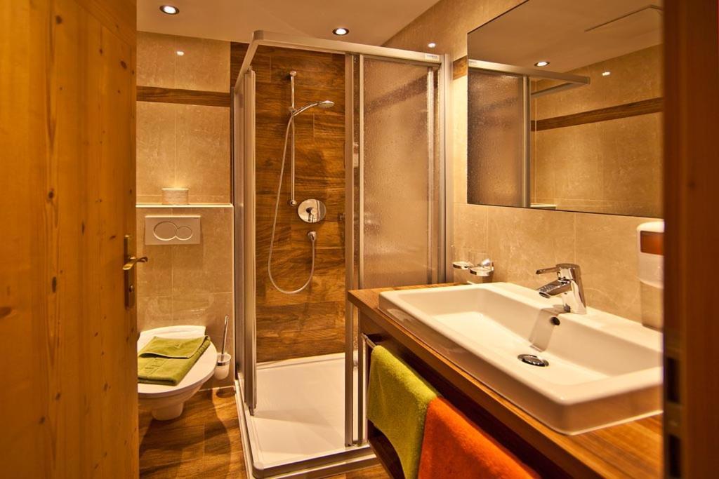 Landhotel Rauchenwalderhof Майргофен Номер фото