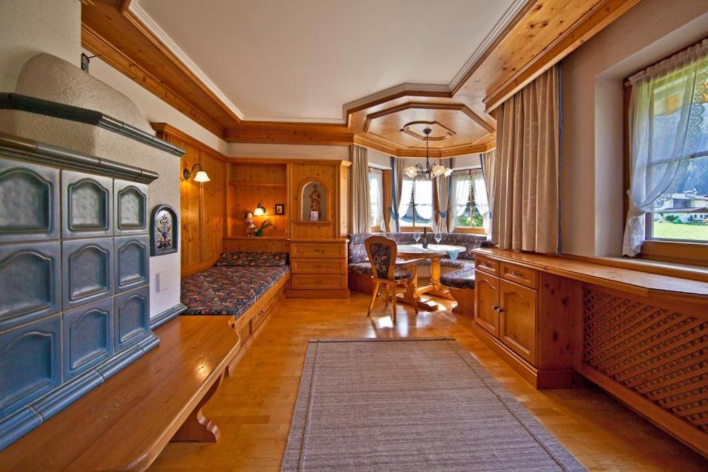 Landhotel Rauchenwalderhof Майргофен Номер фото