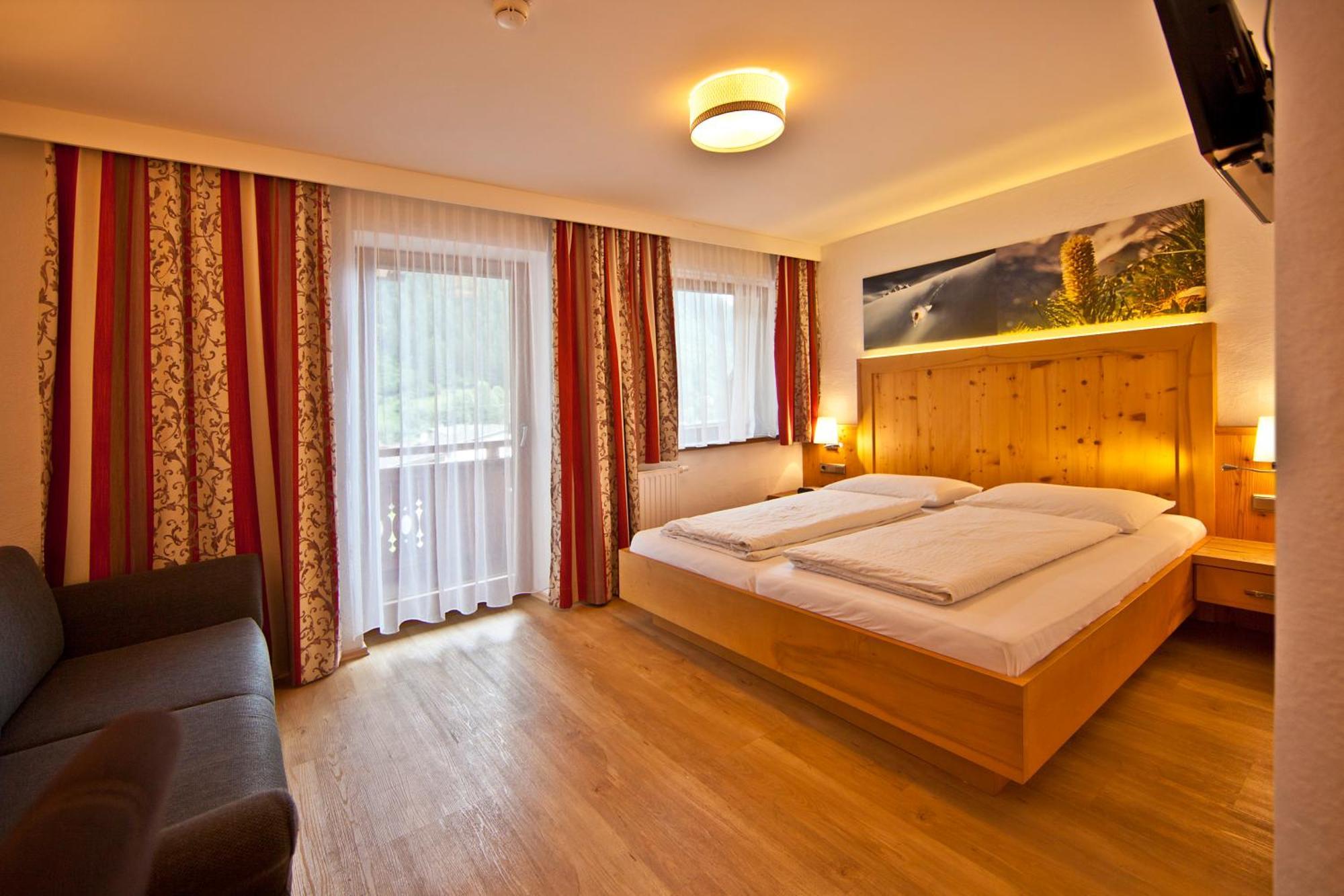 Landhotel Rauchenwalderhof Майргофен Номер фото