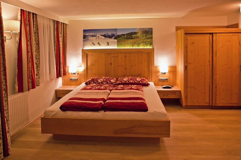 Landhotel Rauchenwalderhof Майргофен Номер фото